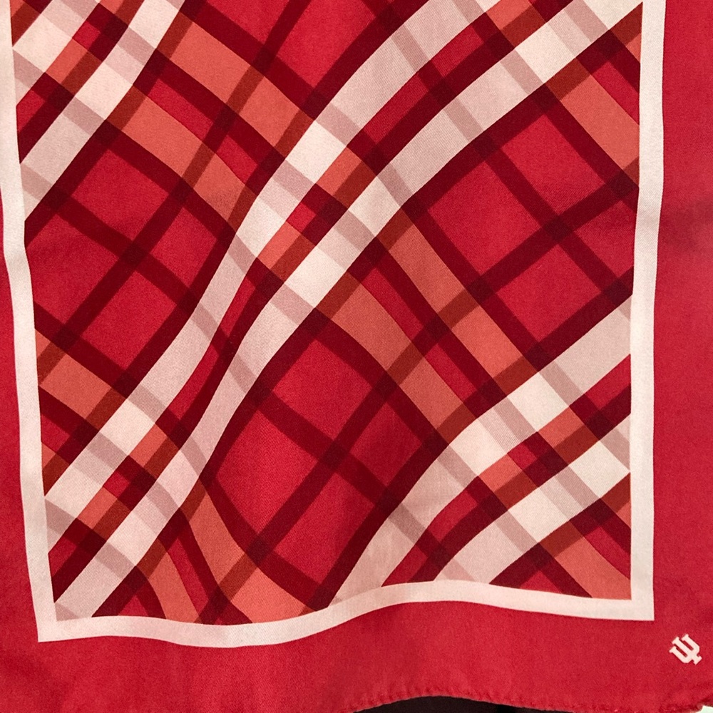 Vineyard Vines Indiana University silk scarf